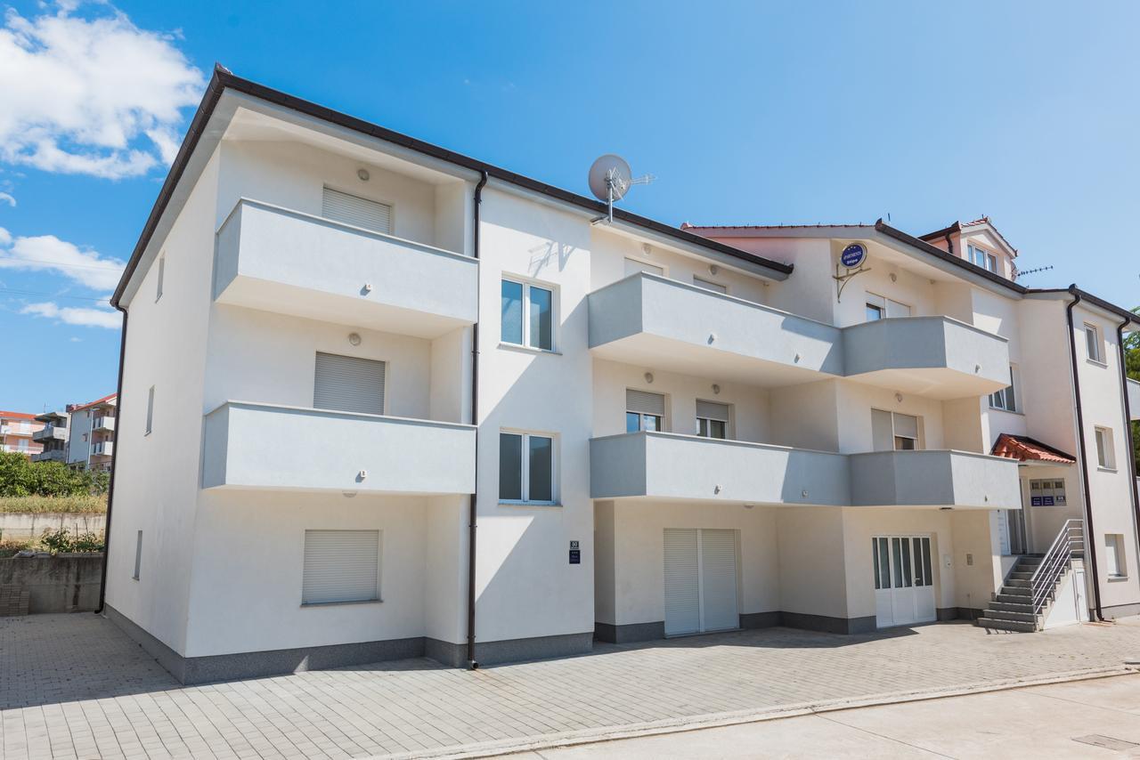 Apartments Marko Podstrana Buitenkant foto