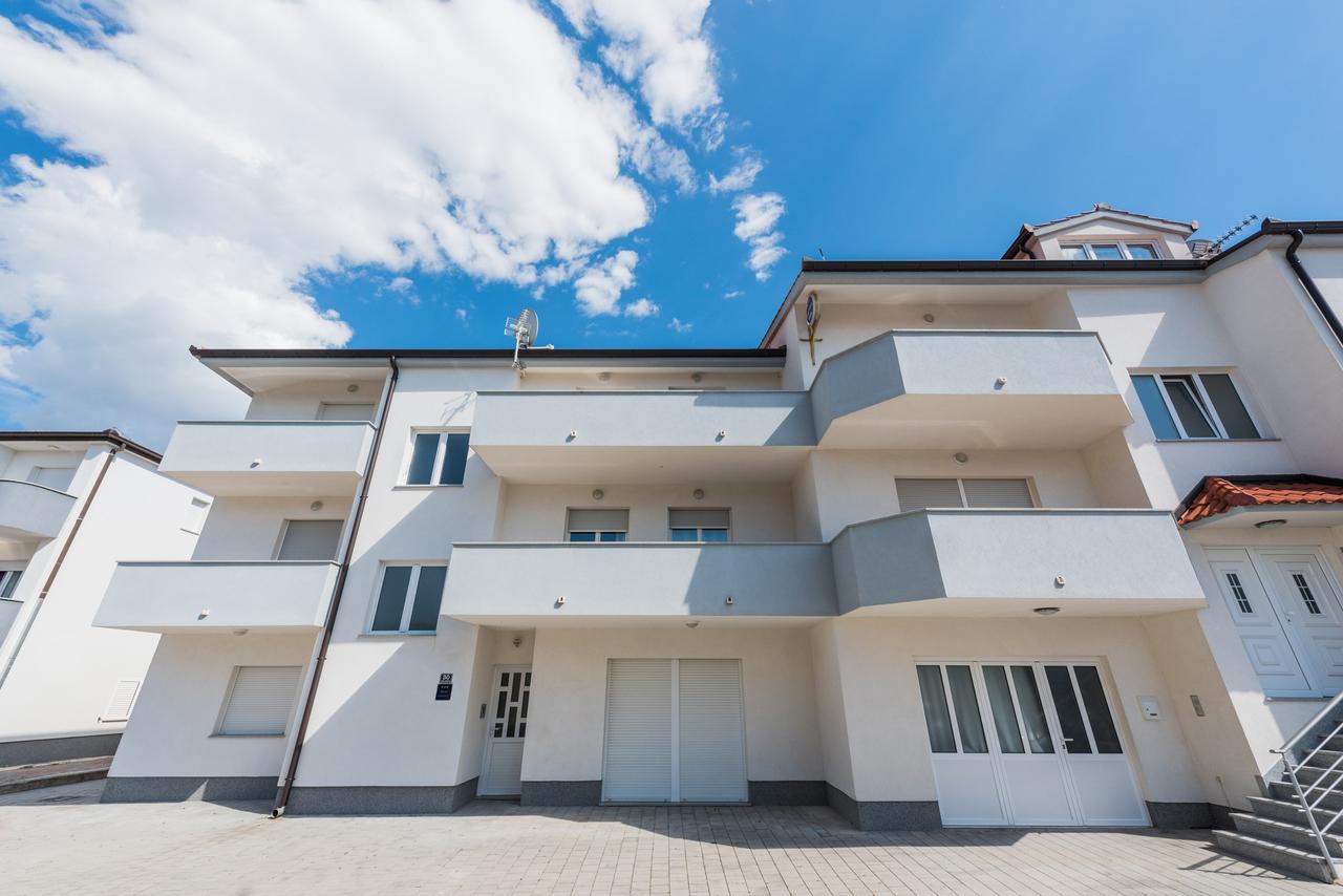 Apartments Marko Podstrana Buitenkant foto